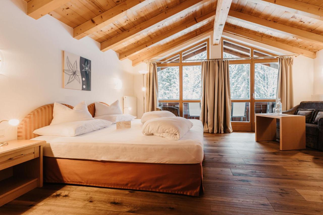 אונקן Naturhotel Schuetterbad מראה חיצוני תמונה